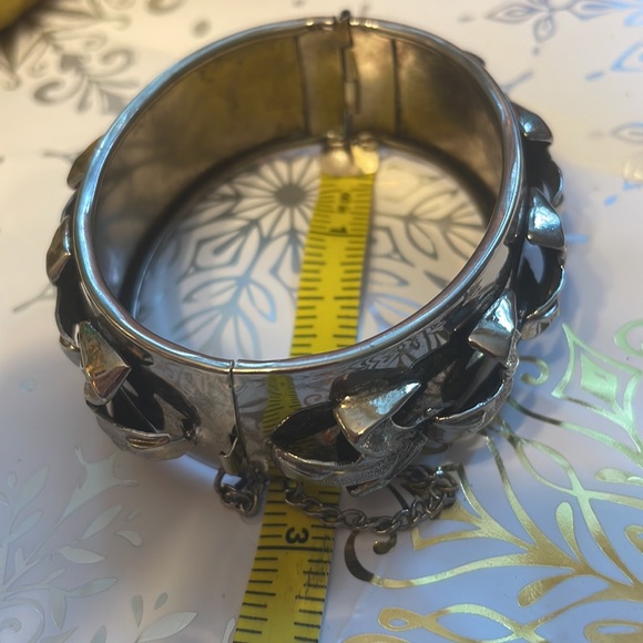 Old Flea Market silver locks down with chain and push button mechanism 48grams - Picture 2 of 10